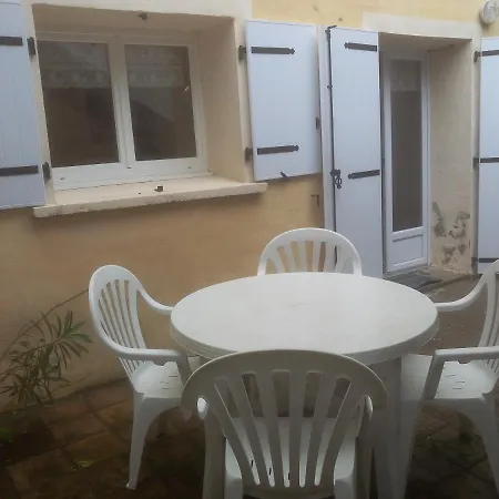 Maison De Village Entre Et Montagne Holiday home Roujan